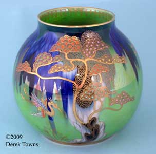 Heron & Magical Tree 4160 vase.
